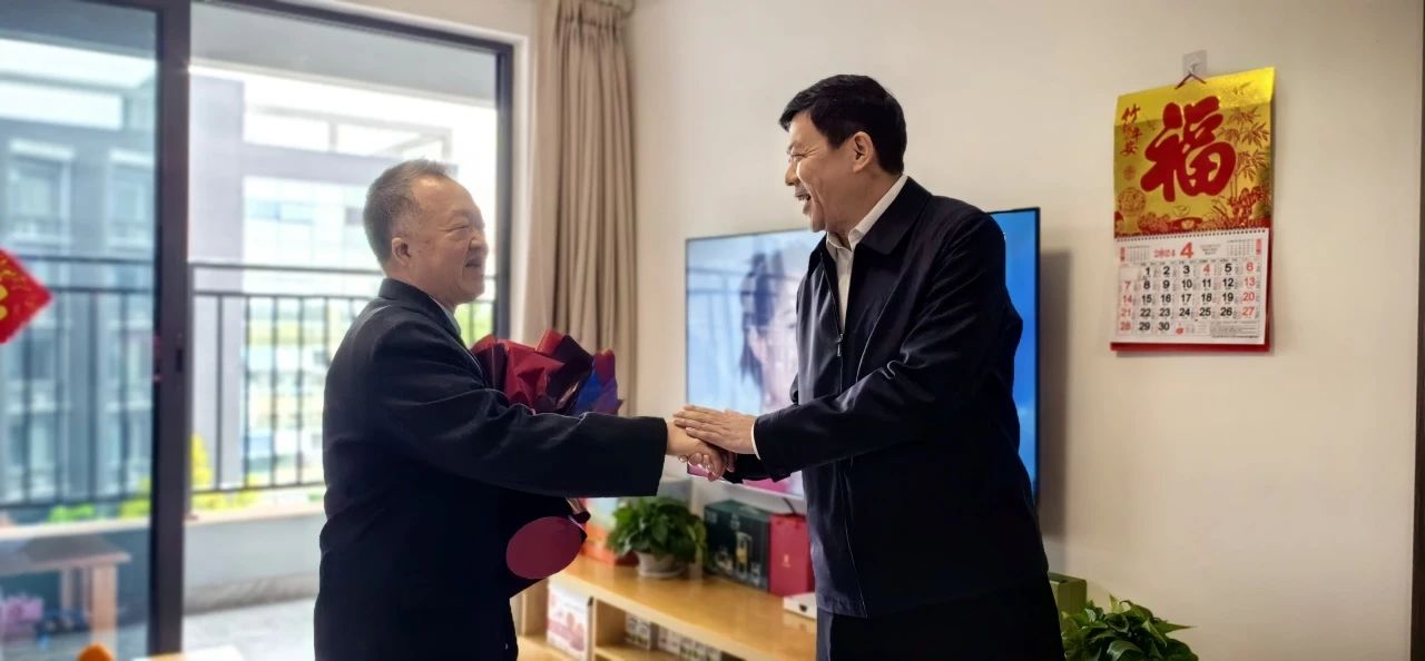 熊隆东厅长到四川省第三退役军人医院调研